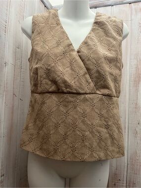 Suzy Shier Tan Sleeveless V-Neck Textured Blouse